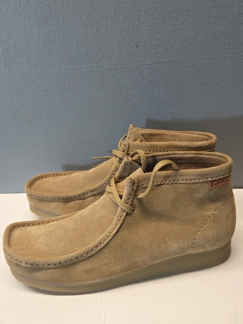 Clarks Men's Chukka Boots in Tan Suede Size 11.5